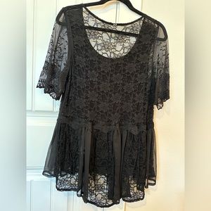 Free People Lace Tunic Top/size Medium/Tags removed due to sheer material/Black